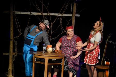 38 Firbci komedija Urska Saso Zinka